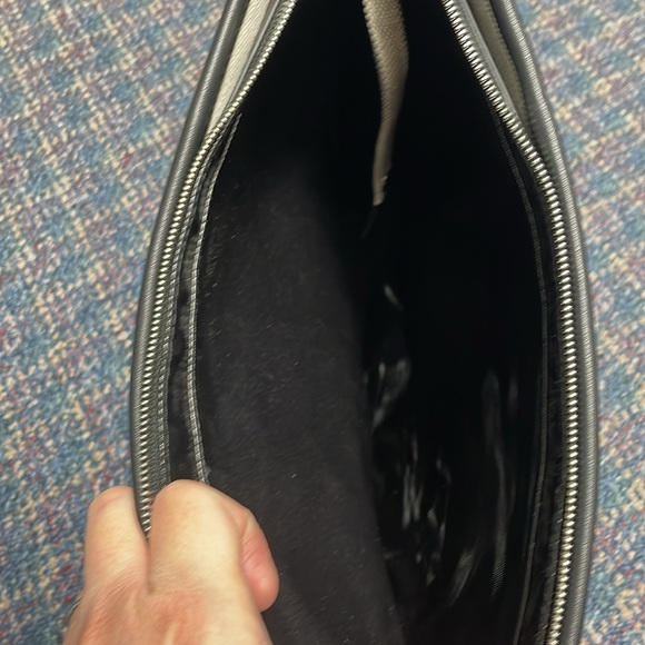 Preloved Riley Versa bag - Picture 9 of 13